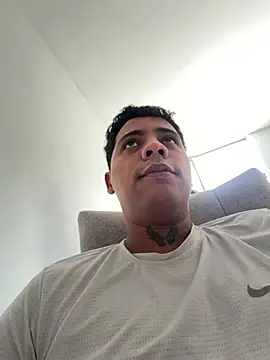 Alejandro_and_Deiby Show in webcam