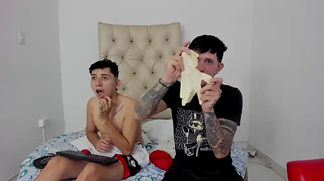 XXX chat uživo modela Junior_manuel26_