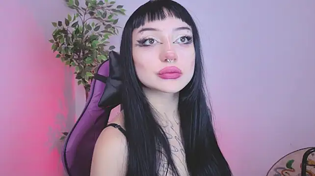 catipetite live XXX chat