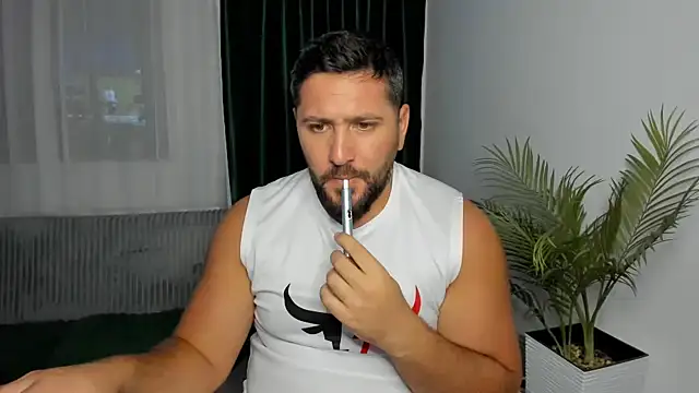 Gold_Alpha_Boy Show in webcam