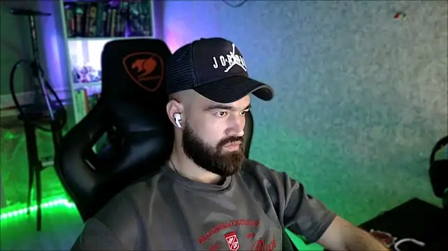 _Serious_Man Live XXX Chat