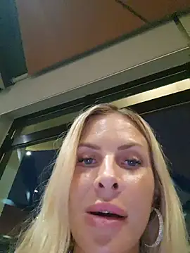 Luna_Veil's Live XXX Chat
