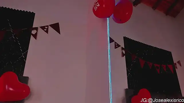 Alexxus_SmithのライブXXXチャット