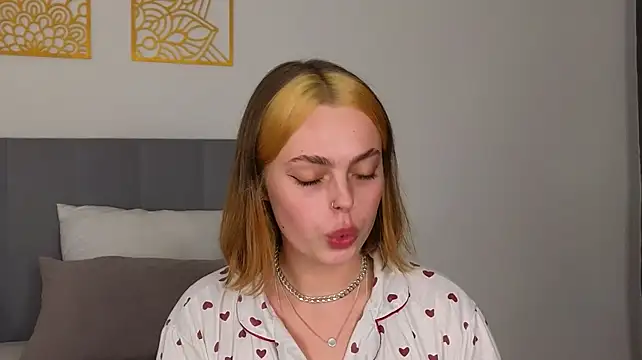 دردشة KattyWilford الجنسية المباشرة