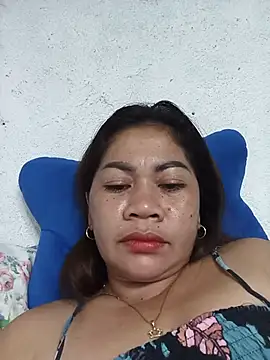 Pokazy przed kamerką – SweetChubbyMommy_02