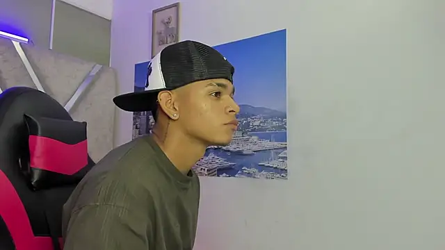Chat +18 de nova_mitchell7 ao vivo