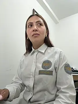 Lux_Scarlett Pertunjukan Webcam