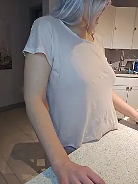 ScarletsWeb's Live XXX Chat