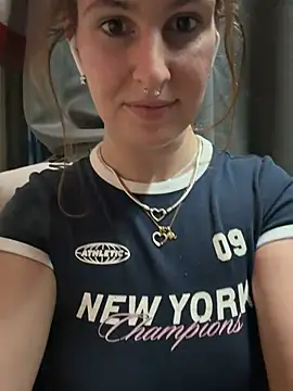 LillyFlowerson Chat XXX live