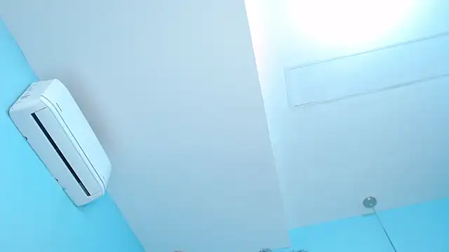 MiaLaurent_2's Live XXX Chat
