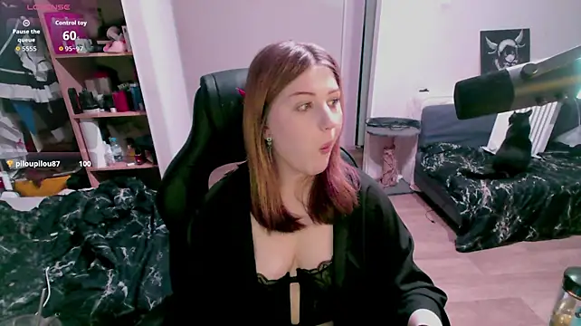 Chat +18 de Nana_Komatsu1 ao vivo