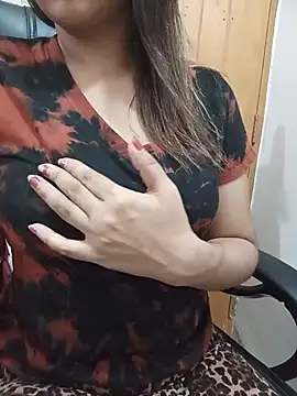 Tanha18 XXX чат на живо
