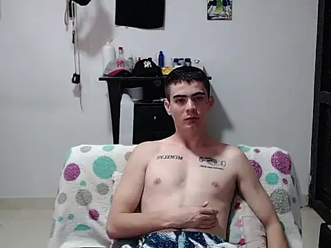 Zac_Efront – Naživo XXX chat