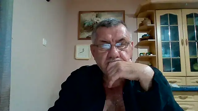 Онлайн чат XXX machomale3
