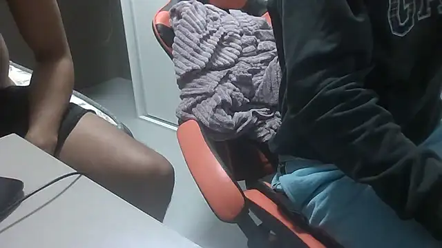 Lekezim – Naživo XXX chat