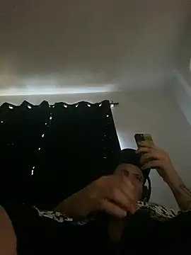 Chat +18 de GusanoDelicioso ao vivo
