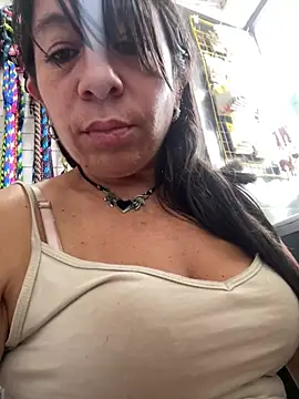 Dulce-miamilf's Live XXX Chat