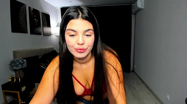 Chat XXX en directo de AlluringAriel