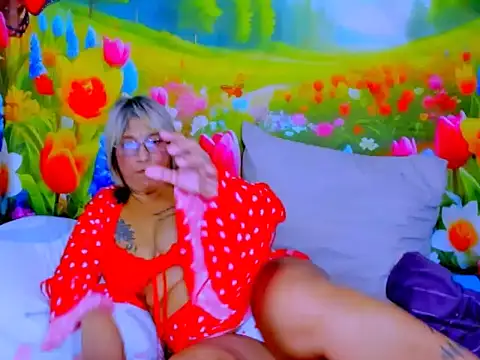 צ'אט XXX בשידור חי של indianroxy