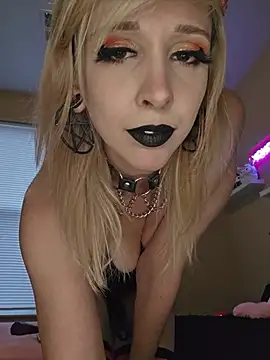 AmethystFoxx live XXX chat