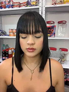 Bella-Ferrer Chat XXX live