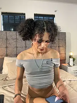 LiaDuquette Chat XXX live