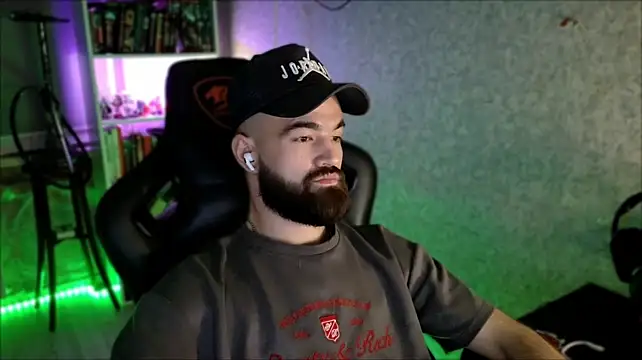 Živý XXX chat _Serious_Man
