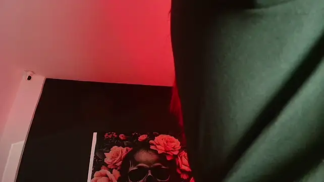 EvaaFoxxy1's Live XXX Chat