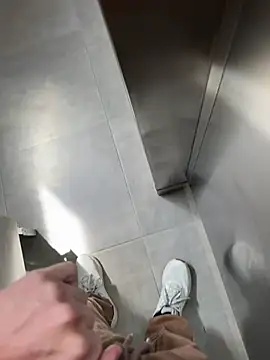 XXX chat uživo modela LucasJewely