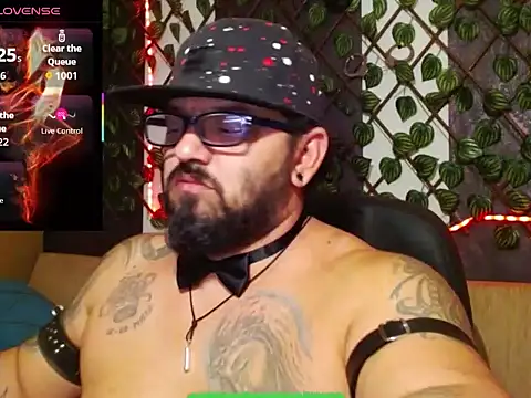mr_wolf46's Live XXX Chat