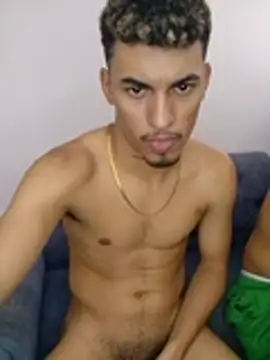 Chat +18 de ARES_DAM ao vivo