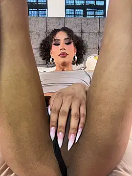 LiaDuquetteのライブXXXチャット