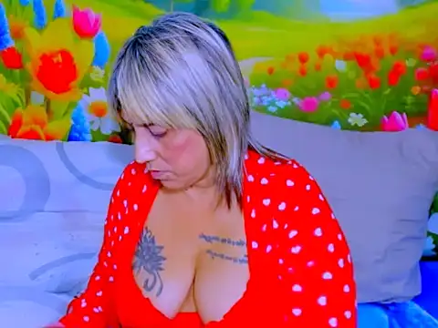 צ'אט XXX בשידור חי של indianroxy