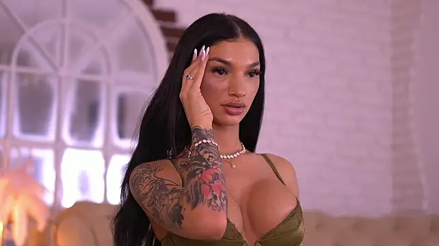 NyssaSky's Live XXX Chat