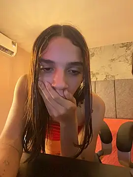 nikkydoll: απευθείας συνομιλία ΧΧΧ