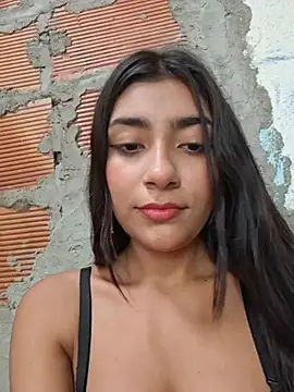 Chat XXX en directo de Sweed-virgin-pussy