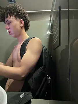 yoursexyjose's Live XXX Chat