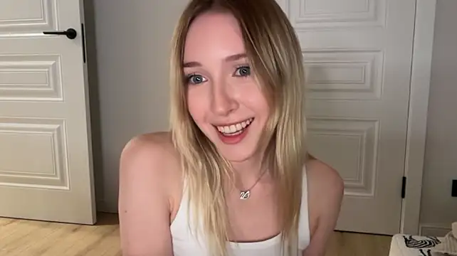 دردشة Kattie_Petite الجنسية المباشرة