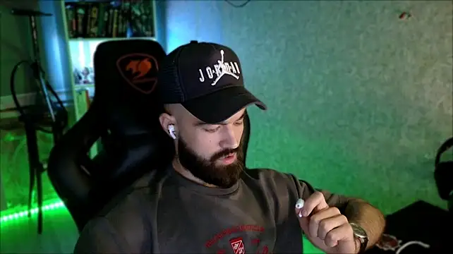 Онлайн чат XXX _Serious_Man