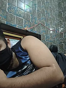 Chat XXX ao vivo de BeardKingoBack