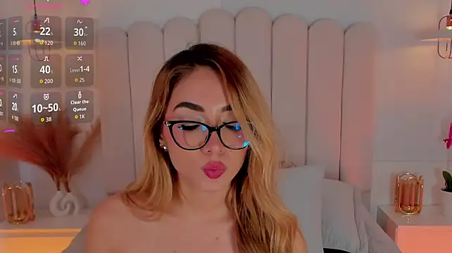 SophieLafont's Live XXX Chat
