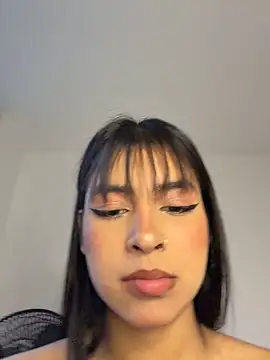 XXX chat uživo modela Chel__