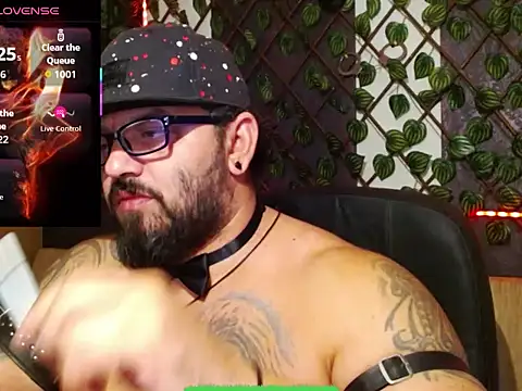 mr_wolf46 Adlı Modelin Canlı XXX Sohbeti
