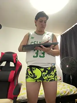 Fozil_Dvice Live XXX Chat