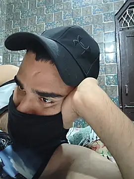 BeardKingoBack Adlı Modelin Canlı XXX Sohbeti
