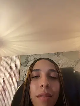 nikkydoll élő XXX-chatje