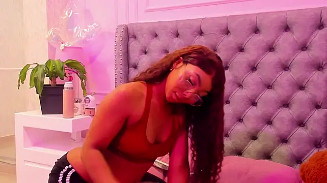 HaileeRoberts XXX чат на живо