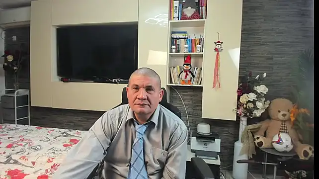 SpartacusDaddy48 Live XXX Chat