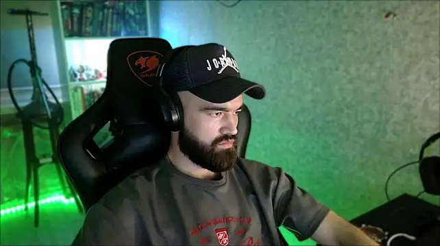 Živý XXX chat _Serious_Man
