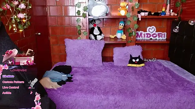 MidoriQuiinn's Live XXX Chat